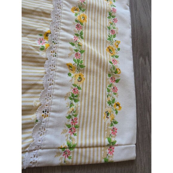 Vintage Monticello Pillowcase Floral & Stripe Pattern Polyester Cotton Blend - Picture 2 of 5
